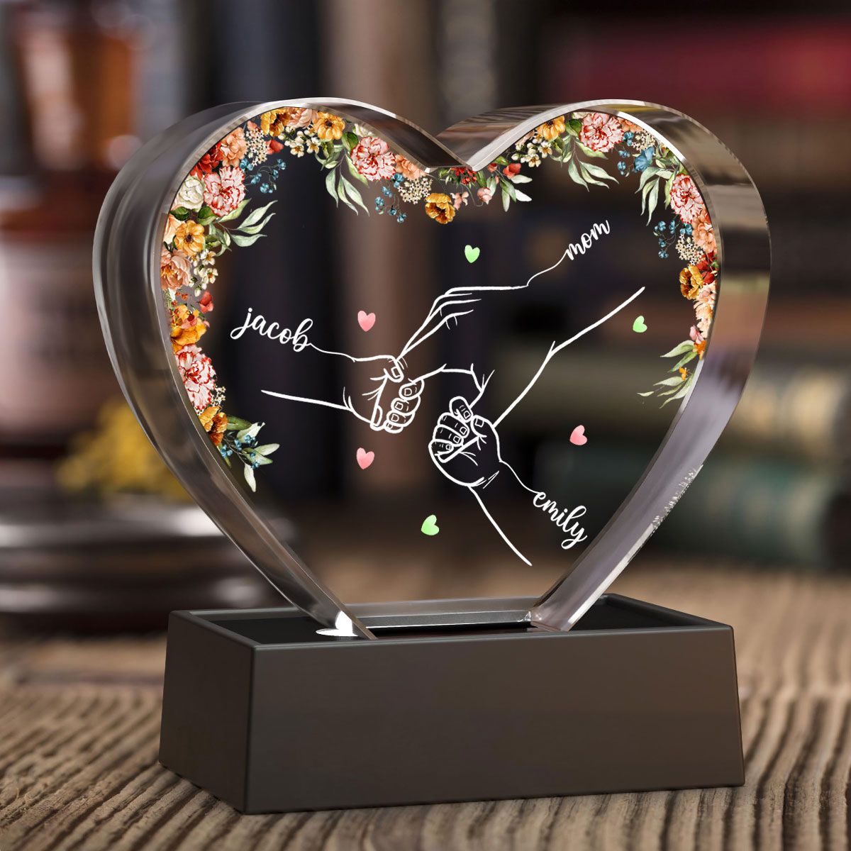Personalized Name Mom And Kid Hands Premium Crystal Heart LED, A Timeless Treasure for Mom