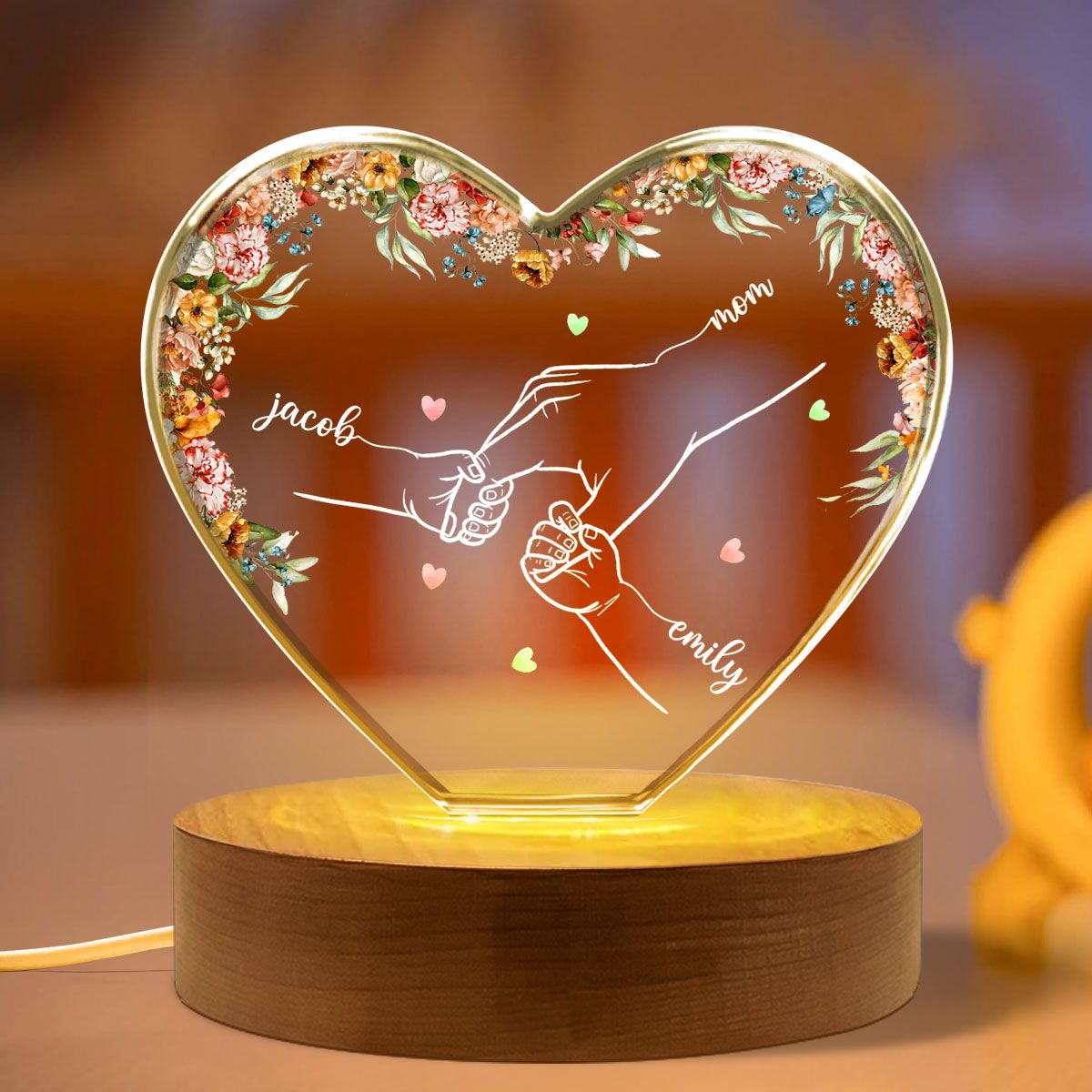 Personalized Name Mom And Kid Hands Premium Crystal Heart LED, A Timeless Treasure for Mom